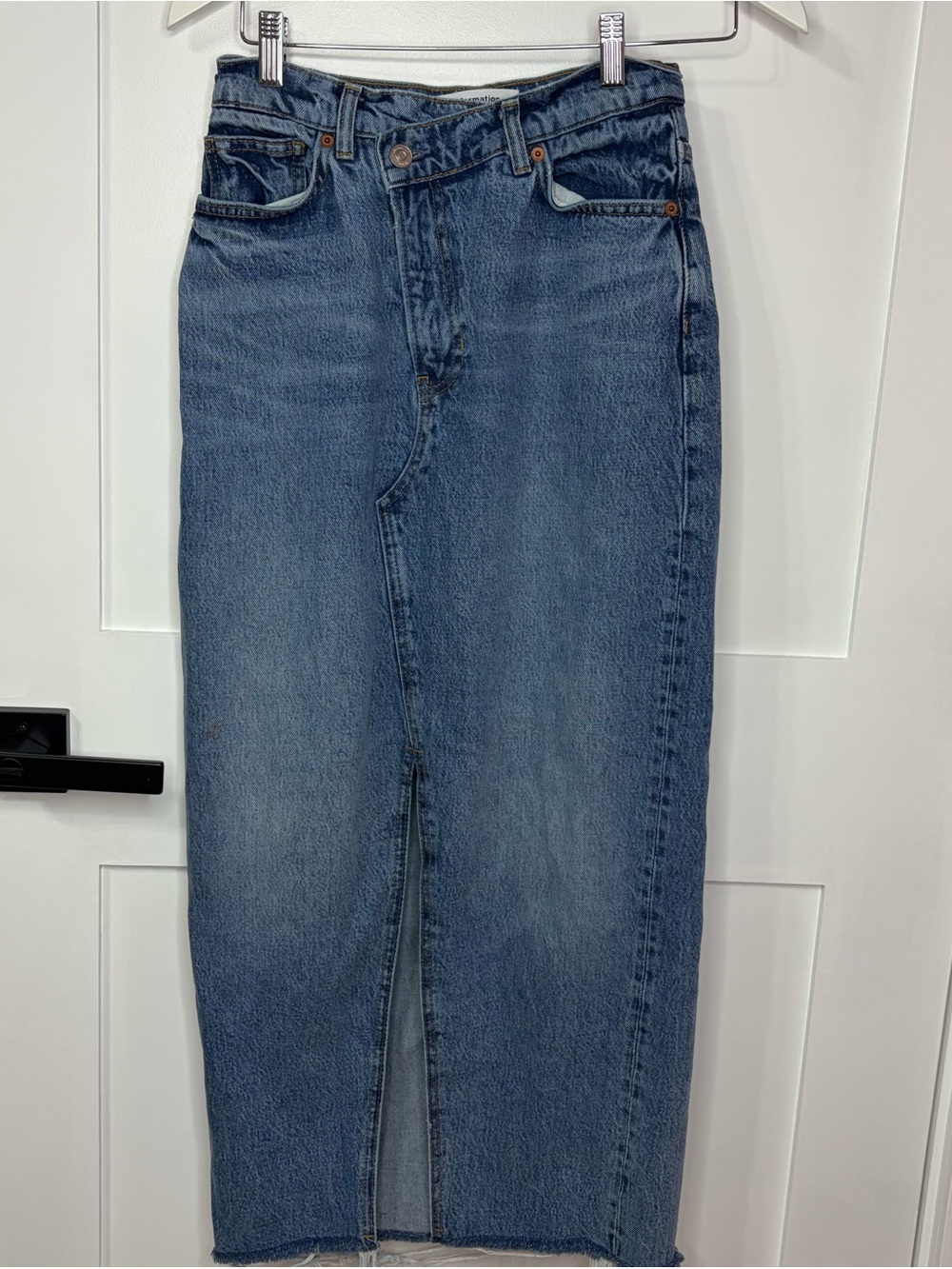 Reformation Nila Long Denim Skirt Size 25 Midi Frayed Hem Front Slit Sustainable